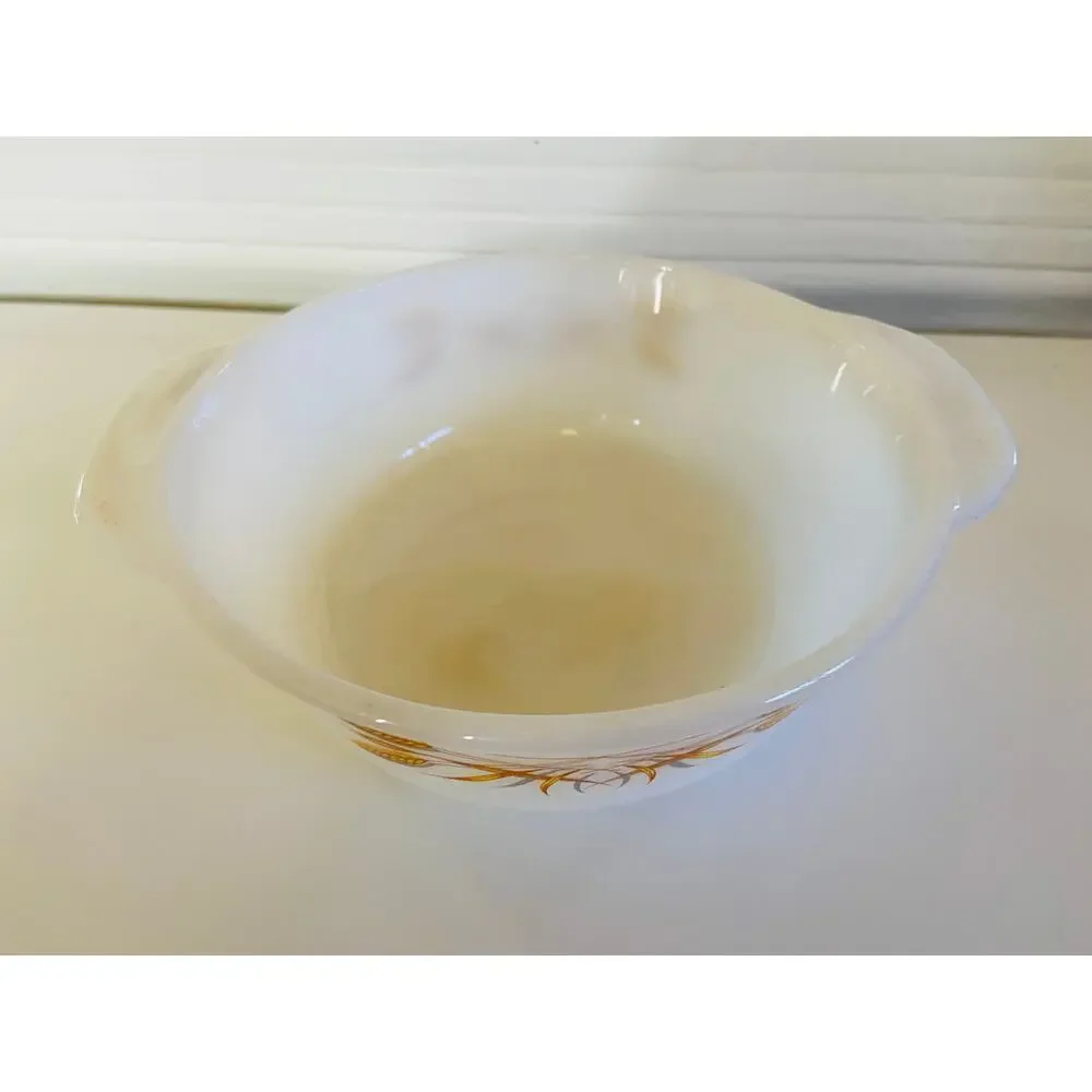 VINTAGE 60s Anchor Fire King Harvest Gold Wheat 1 QT Casserole Milk Glass Dish